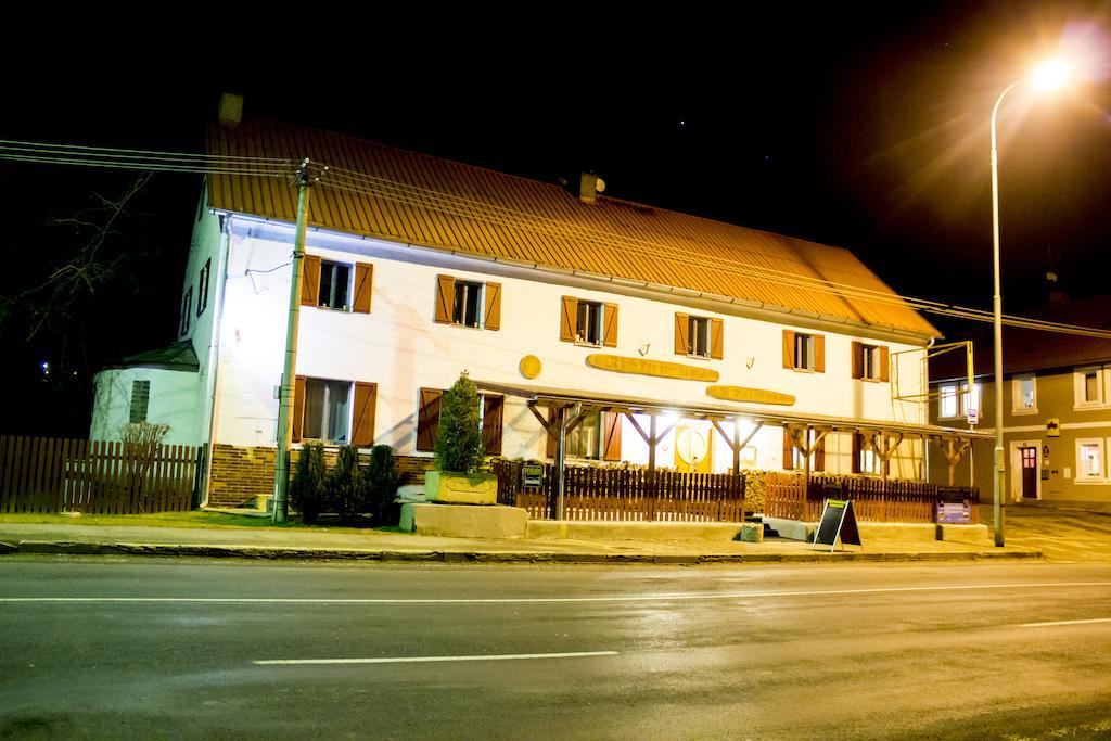 Pension U Pristavu Pomezi nad Ohri Luaran gambar